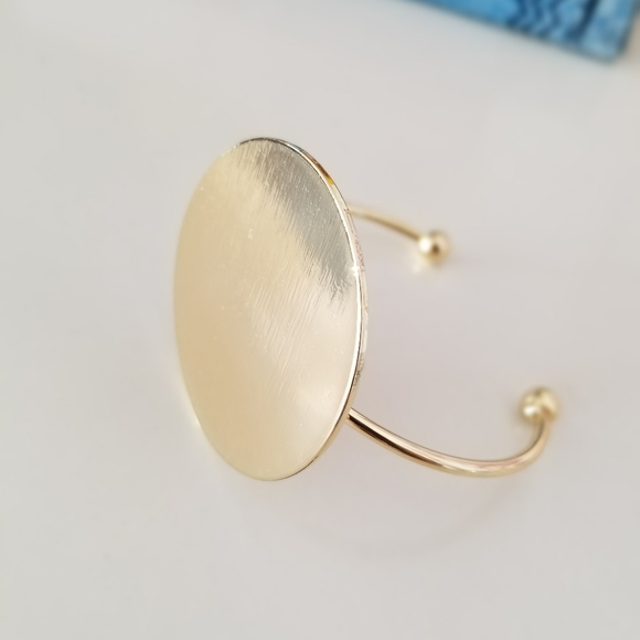 Gold cuffs - Picture 3 of 4